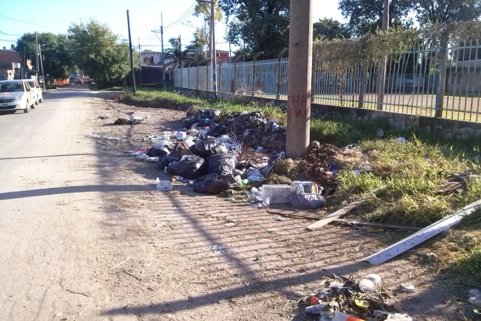 32787 | Matienzo entre Gorriti y Bielsa, barrio Ludueña, antes - Secretaría de Servicios Públicos y Medio Ambiente