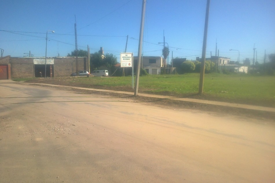 32999 | Bailem 300, en barrio Domingo Faustino Sarmiento. - Secretaría de Servicios Públicos y Medio Ambiente