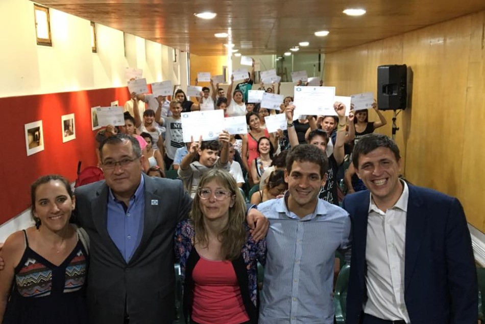 68126 | Jóvenes recibieron su certificado del Curso de Introducción al Trabajo - Secretaría de Producción y Desarrollo Local