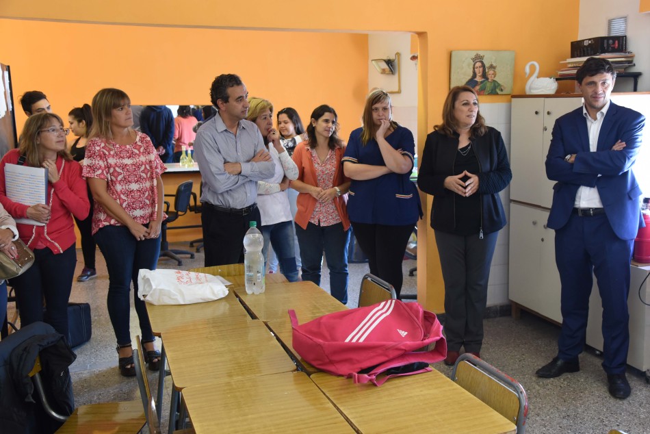 84094 | Visita a curso de capacitación en Indumentaria y Auxiliar en Peluquería - Dir. Gral. de Comunicación Social (Silvio Moriconi)