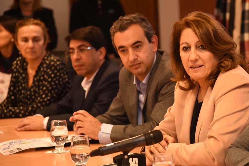 92940 | Apertura de Sobres por Nuevas Luminarias LED - Dir. Gral. de Comunicación Social (Silvio Moriconi)
