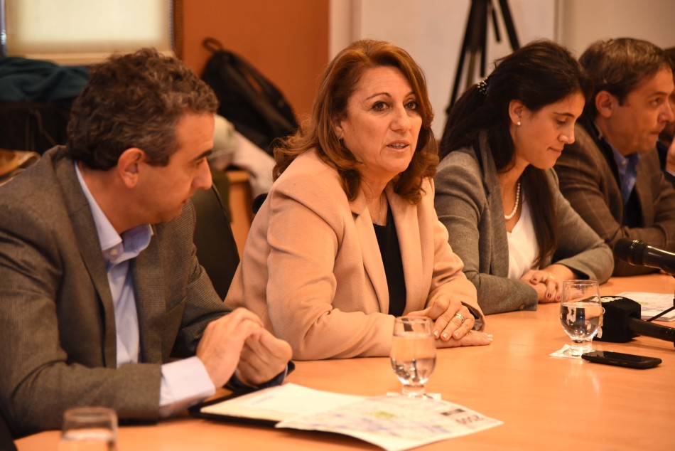 92942 | Apertura de Sobres por Nuevas Luminarias LED - Dir. Gral. de Comunicación Social (Silvio Moriconi)
