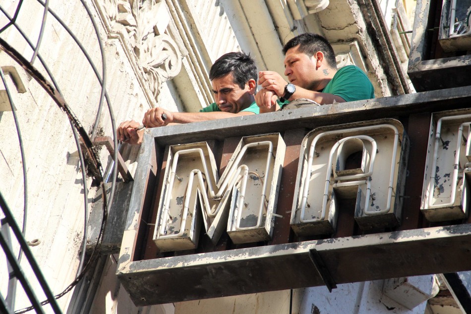 130606 | Se retiran carteles publicitarios de altura - Secretaría de Control y Convivencia