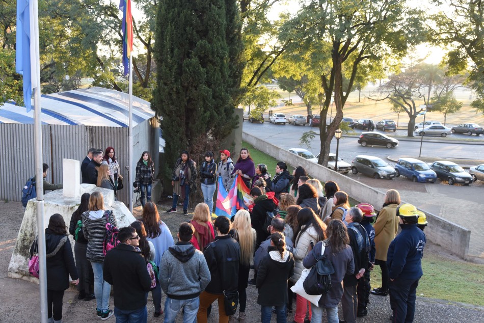 140335 | Izamiento Mes de la Diversidad Sexual - Dir. Gral. de Comunicación Social (Silvio Moriconi)