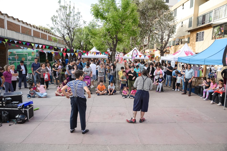 163095 | Las familias del barrio Grandoli y Gutiérrez celebraron el día del juego y la convivencia -