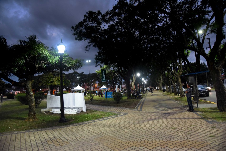 177814 | Luces Led Plaza Las Heras  - Subsecretaría de Comunicación Social (Marcelo Beltrame)