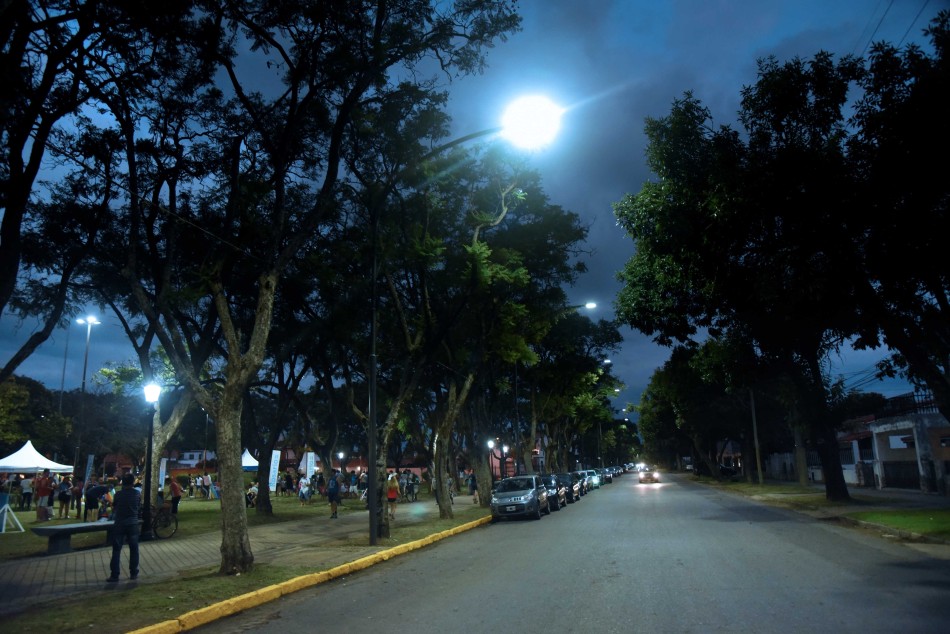 177823 | Luces Led Plaza Las Heras  - Subsecretaría de Comunicación Social (Marcelo Beltrame)