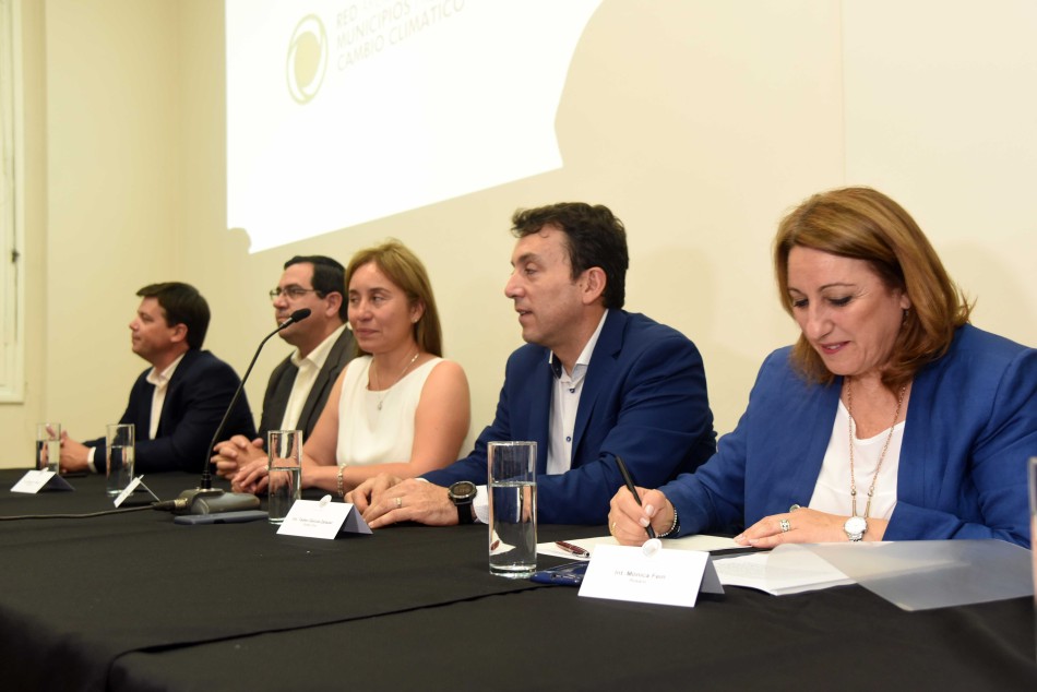 180243 | Firma adhesión al Fideicomiso de la Red Argentina de Municipios Contra Cambio Climático - Subsecretaría de Comunicación Social (Silvio Moriconi)