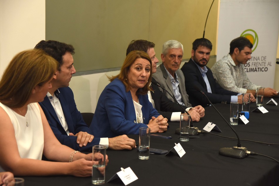 180245 | Firma adhesión al Fideicomiso de la Red Argentina de Municipios Contra Cambio Climático - Subsecretaría de Comunicación Social (Silvio Moriconi)