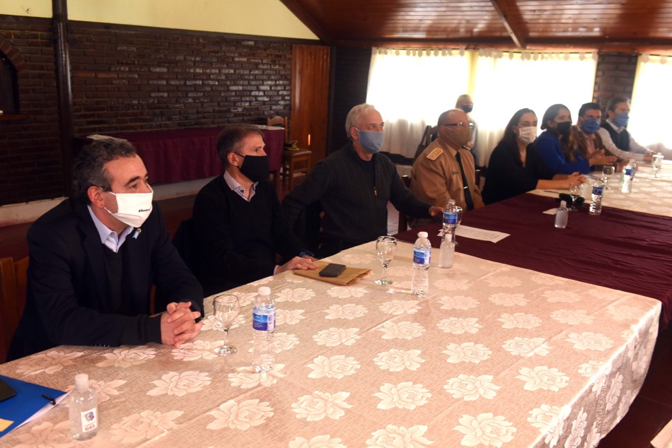 262381 | Reunión sobre la quema de las islas - Subsecretaría de Comunicación Social (Silvio Moriconi)