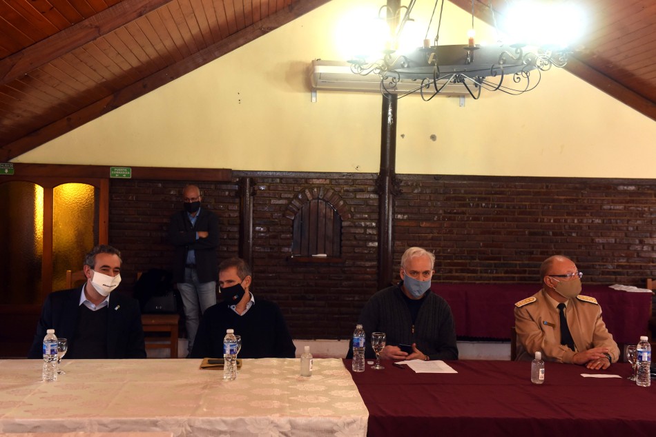 262383 | Reunión sobre la quema de las islas - Subsecretaría de Comunicación Social (Silvio Moriconi)