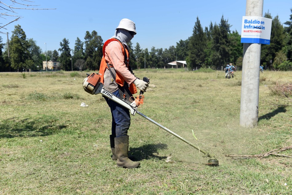 286421 | Operativo demalezamiento de baldíos Bº Hostal del Sol - Subsecretaría de Comunicación Social (Silvio Moriconi)