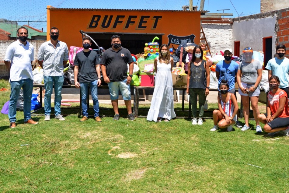 291773 | Clubes solidarios: instituciones rosarinas se unieron en una exitosa colecta navideña - Crédito: Mariela Aronna - Secretaría de Deporte y Turismo