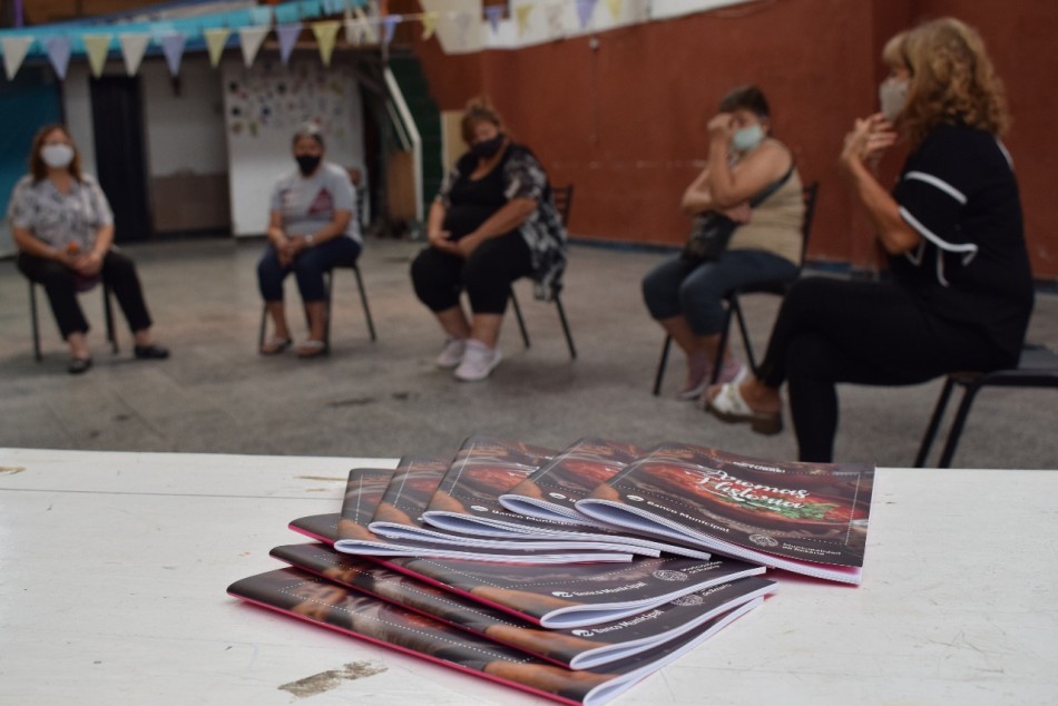 296500 | Presentación del recetario Aromas con Historia - Secretaria de Desarrollo Humano y Hábitat