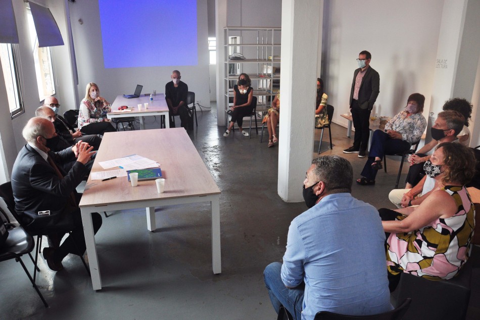 301114 | Presentación del Concurso Imágenes de una nueva normalidad en el MACRO - Lucía Bartolini - Castagnino+Macro Museo