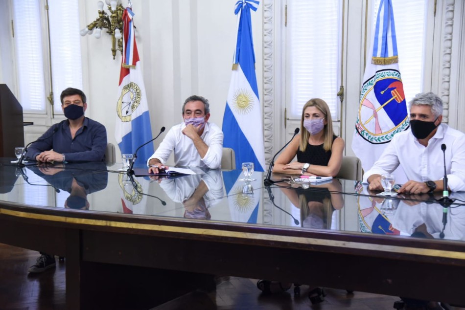 305271 | Presentación Rosarinos por el mundo - Marcelo Beltrame (Subsecretaría de Comunicación Social)