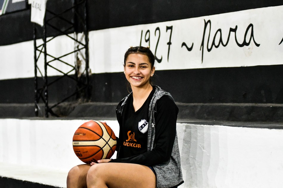 323055 | Candela Díaz, la chica de Tablada que se destaca en básquet - Secretaría de Deporte y Turismo / Guillermo Buelga