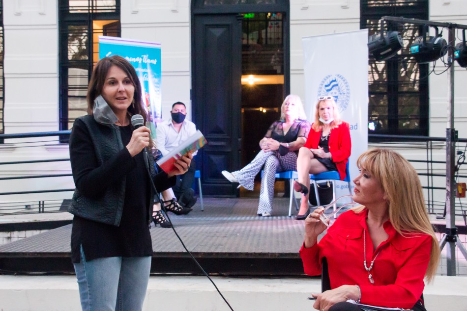 325013 | Mariana Caminotti, Secretaria de Género y Derechos Humanos brindó unas palabras para lxs autorxs - Paula Sarkissian