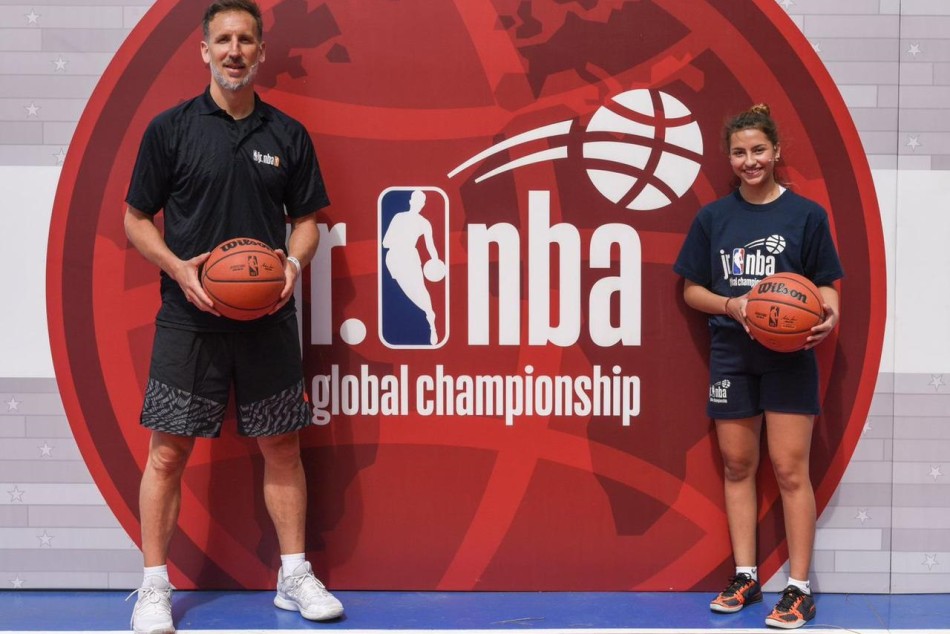 325497 | La NBA renovó la cancha de básquet del parque Urquiza - Gentileza @nbalatam