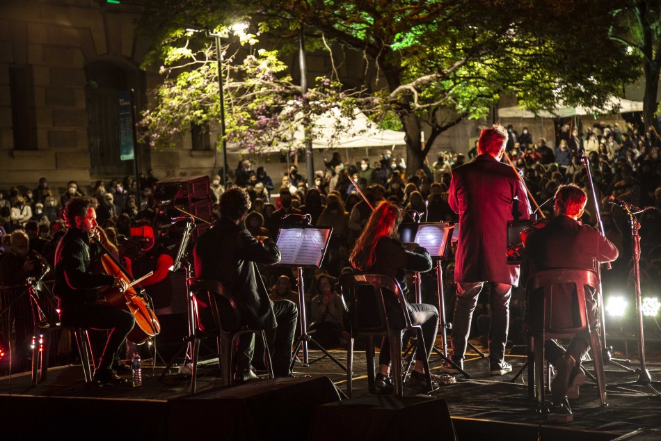 328801 | Fotos Música clásica en la fuente de las Utopías - Sec. de Cultura y Educación (Guillermo Turin Bootello)