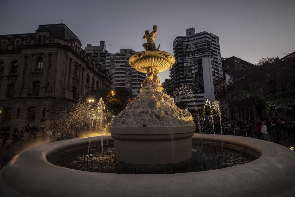 328809 | Fotos Música clásica en la fuente de las Utopías - Sec. de Cultura y Educación (Guillermo Turin Bootello)