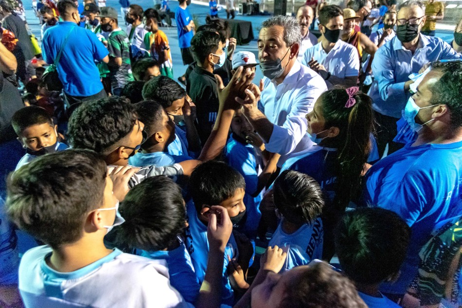 335201 | Entrega Camisetas Futbol Infantil  - Subsecretaría de Comunicación Social (Marcelo Beltrame)