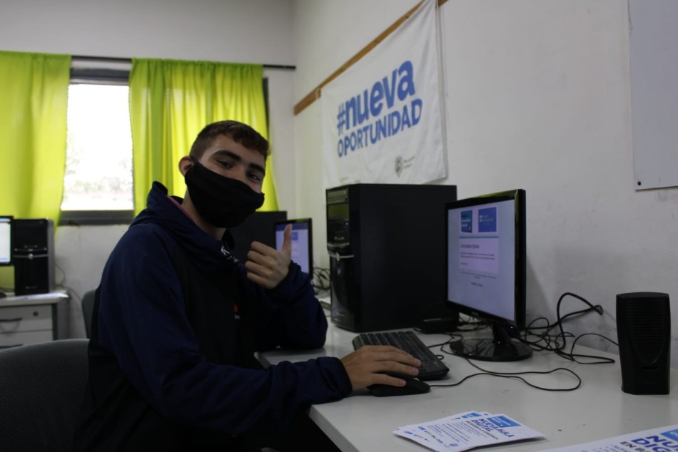 351547 | Inauguración Aula digital de CIC La Cerámica - Nueva Oportunidad