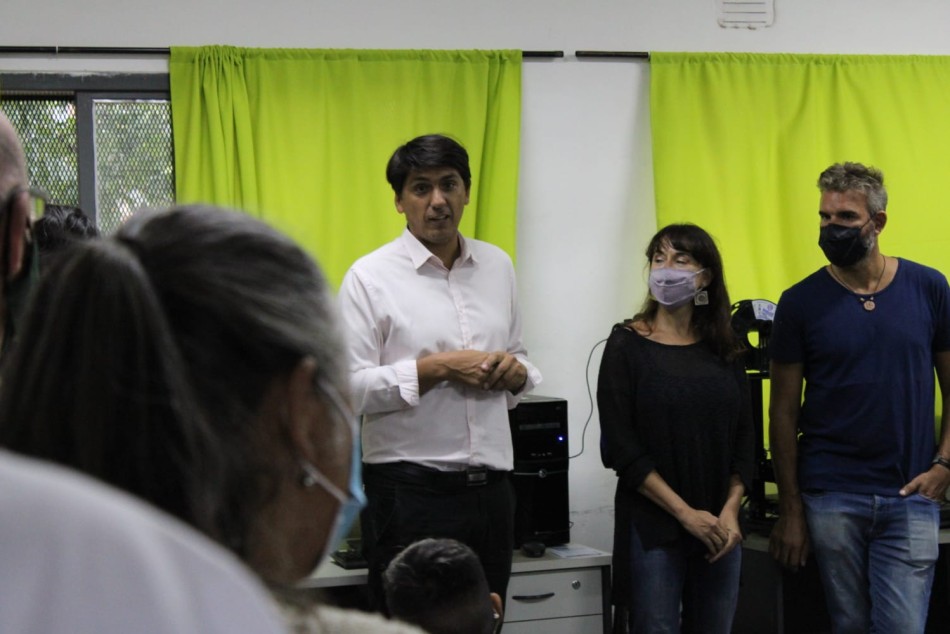 351548 | Inauguración Aula digital de CIC La Cerámica - Nueva Oportunidad