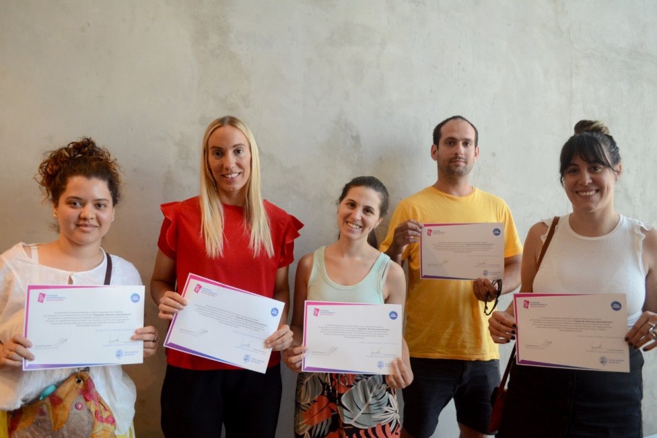 396012 | Entrega de diplomas 5° edición de «Impulsarte: Mi primer emprendimiento» - Direccción de Juventudes
