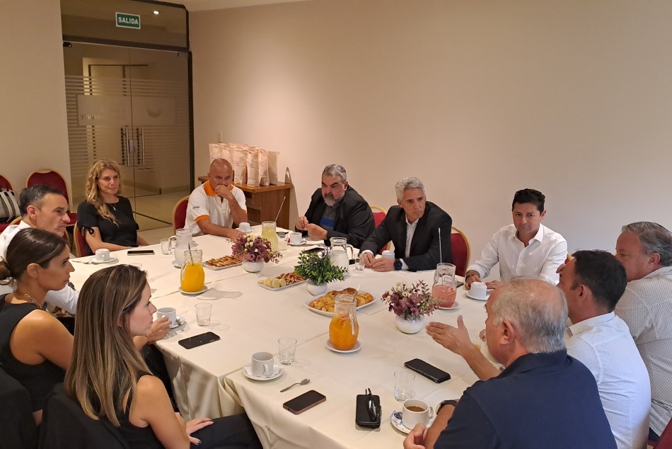 408079 | El secretario de Deporte y Turismo, Adrián Ghiglione, participó de la Fiesta de la Vendimia 2023 - Ente Turístico Rosario
