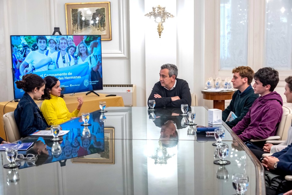 437484 | Reunión con jóvenes estudiantes que viajaron a Shangai - Subsecretaría de Comunicación Social (Marcelo Beltrame)