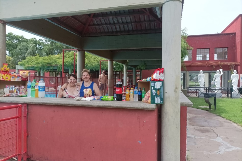 462883 | Buffet de economía social en Polideportivo Saladillo -