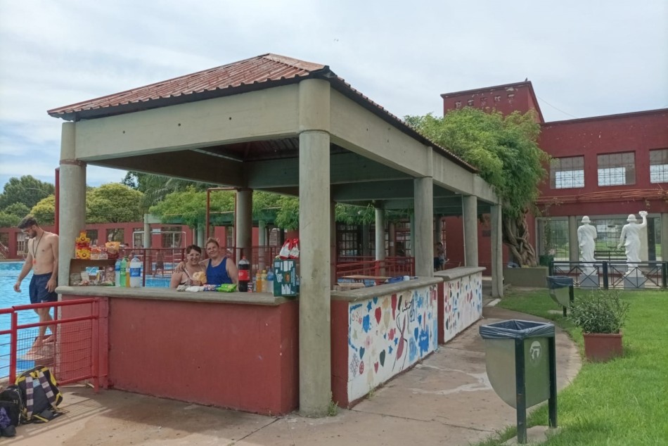 462882 | Buffet de economía social en Polideportivo Saladillo -