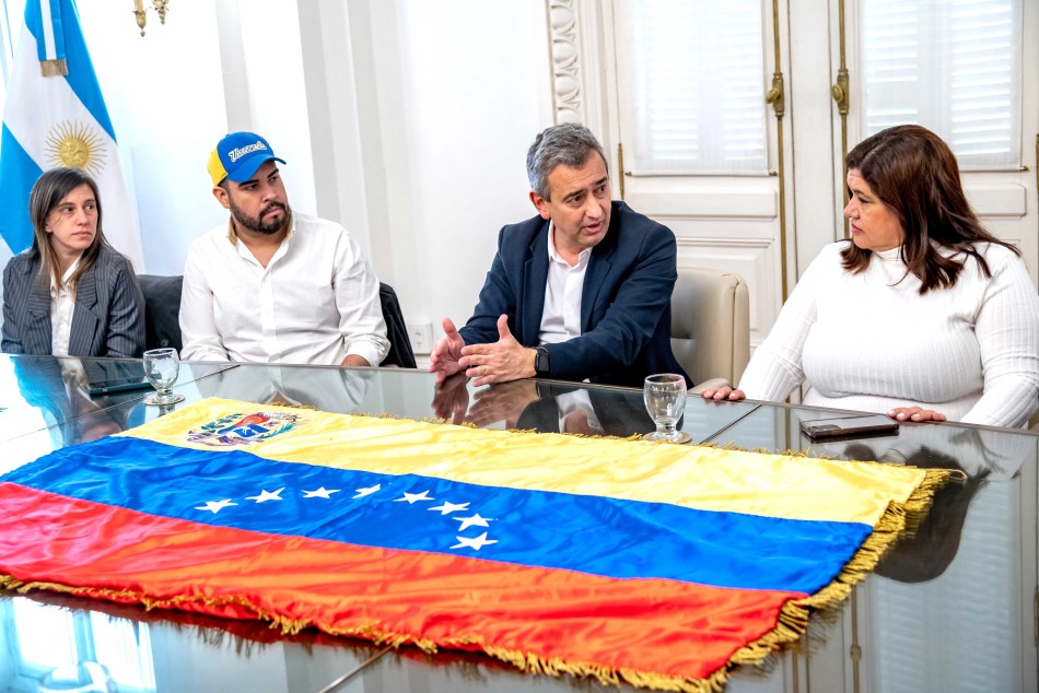 509170 | Reunión con residentes venezolanos - Subsecretaría de Comunicación Social (Marcelo Beltrame)