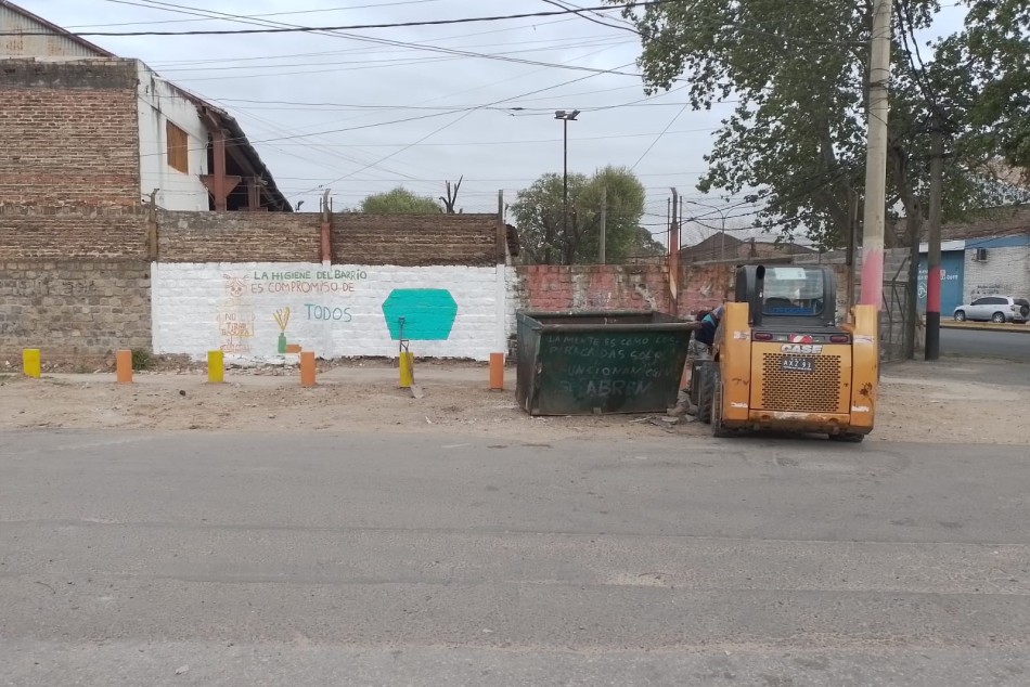 525634 | Erradicación de punto crónico de arrojo de residuos en barrio Bella Vista - Secretaría de Ambiente y Espacio Público
