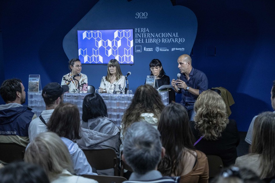 622519 | Fotos Feria del Libro en Cultural Fontanarrosa y La Comedia - Sec. de Cultura y Educación (Guillermo Turin Bootello)